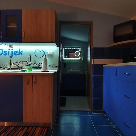 Design Apartments Red Blue أوسييك المظهر الخارجي الصورة