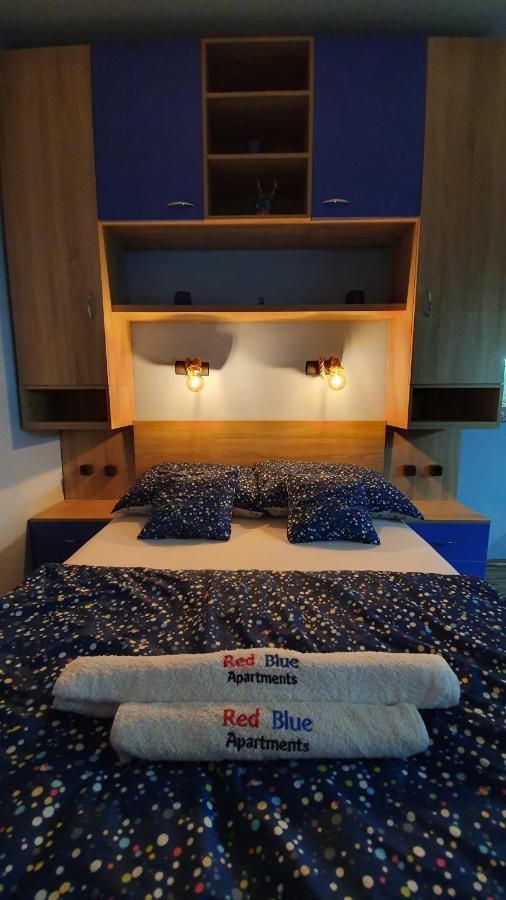 Design Apartments Red Blue أوسييك المظهر الخارجي الصورة