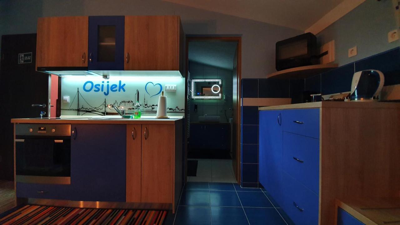 Design Apartments Red Blue أوسييك المظهر الخارجي الصورة