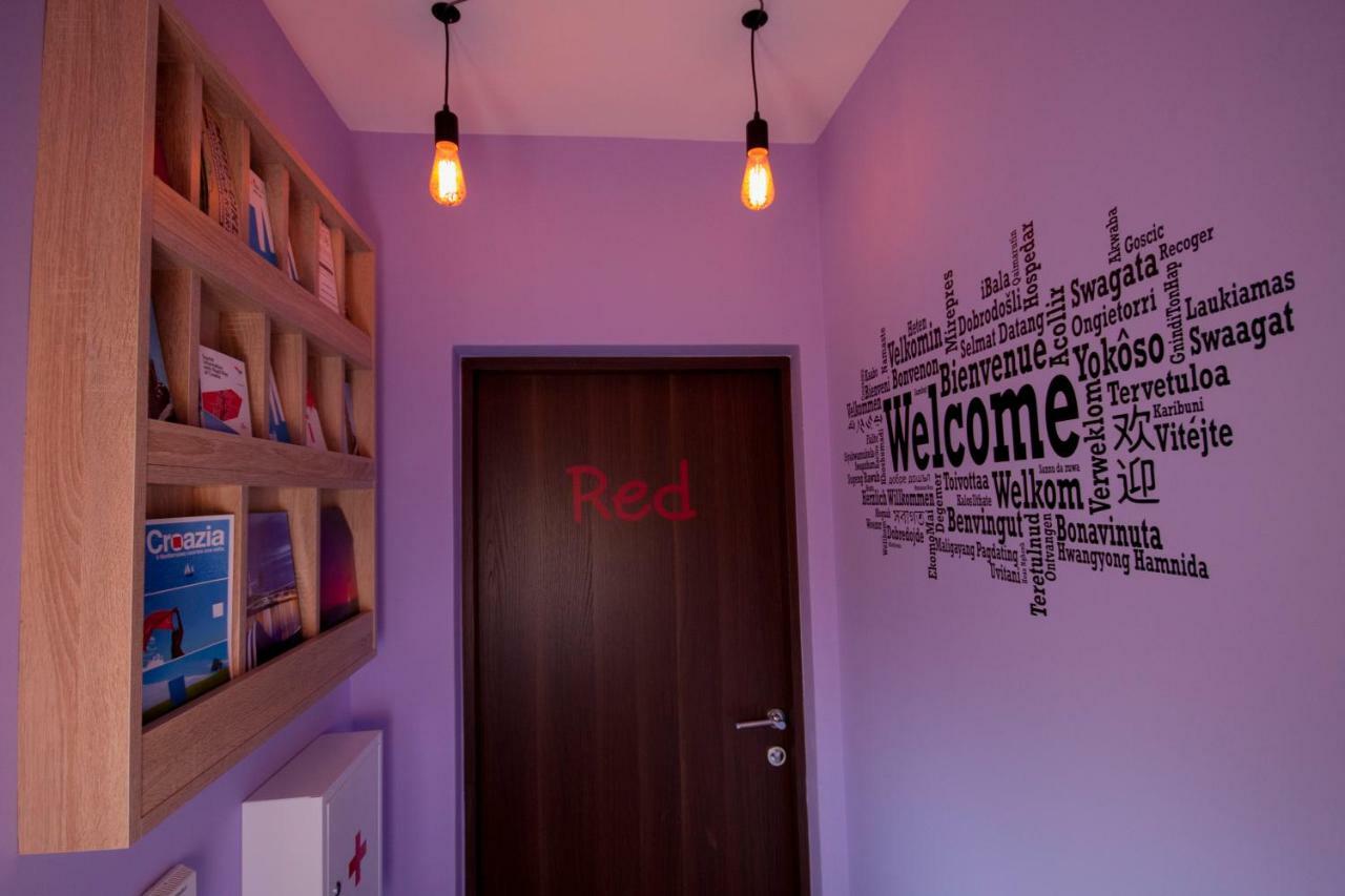 Design Apartments Red Blue أوسييك المظهر الخارجي الصورة