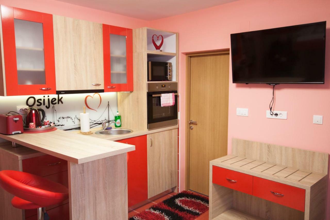 Design Apartments Red Blue أوسييك المظهر الخارجي الصورة